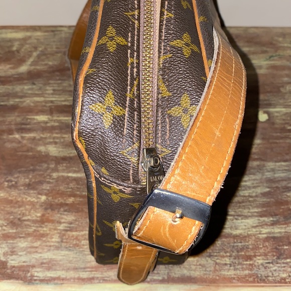 Rare Authentic Louis Vuitton Paris bag - Picture 5 of 14